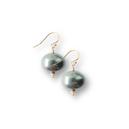 Oblong pearl earrings